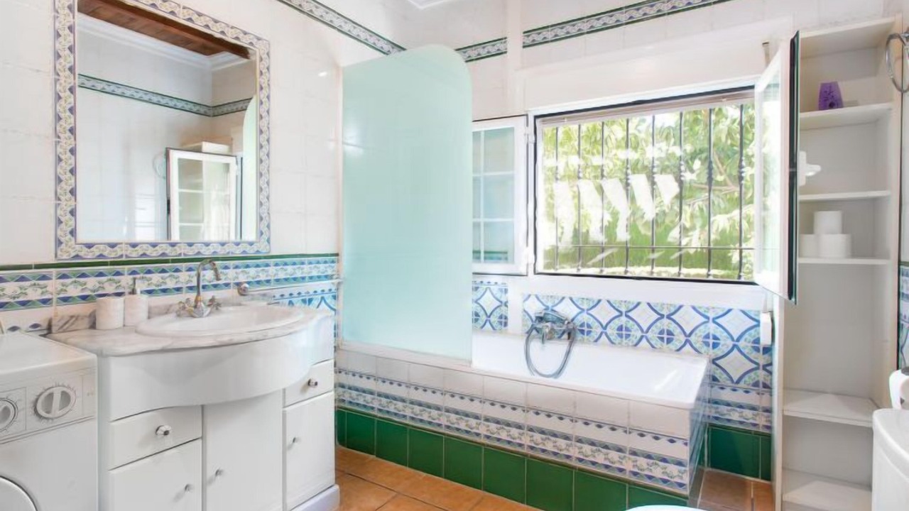 Photo of Bathroom in Niguelas