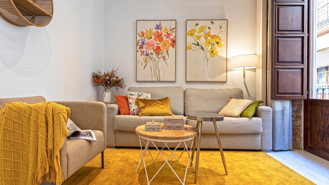 Photo of Livingroom in Central District