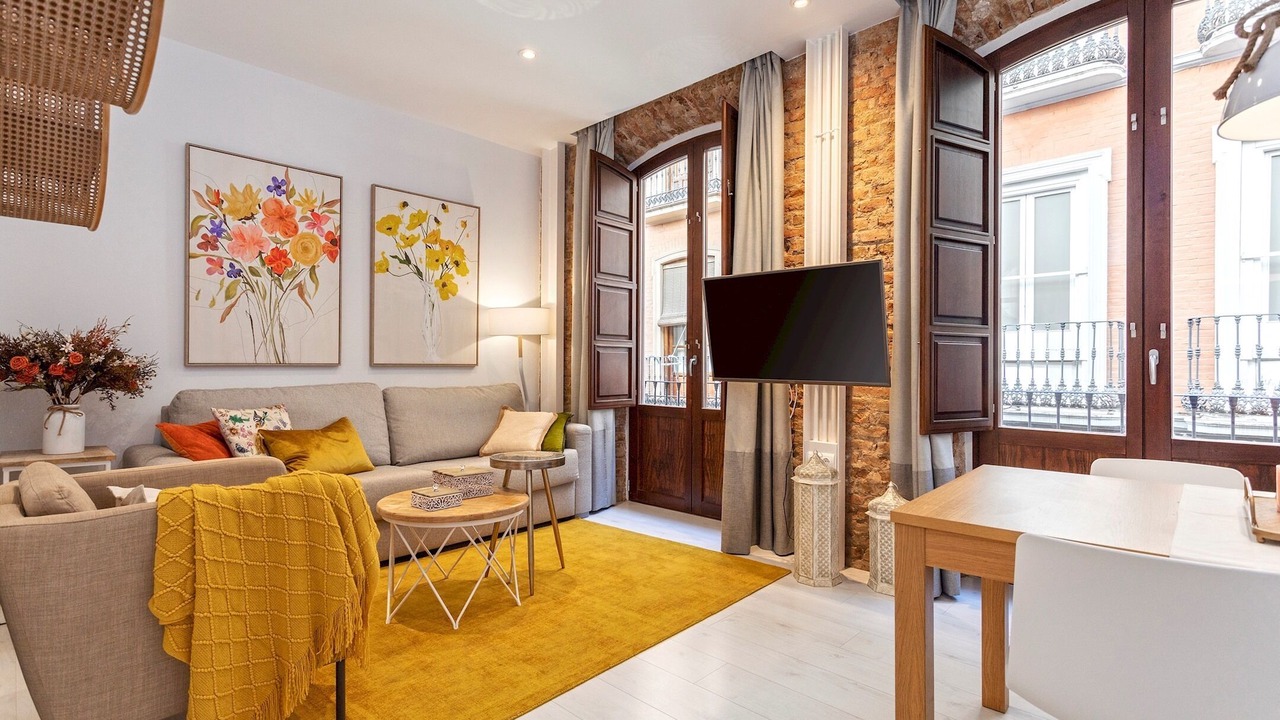 Photo of Livingroom in Central District