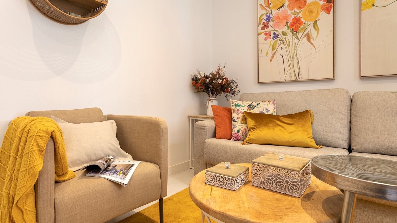Photo of Livingroom in Central District