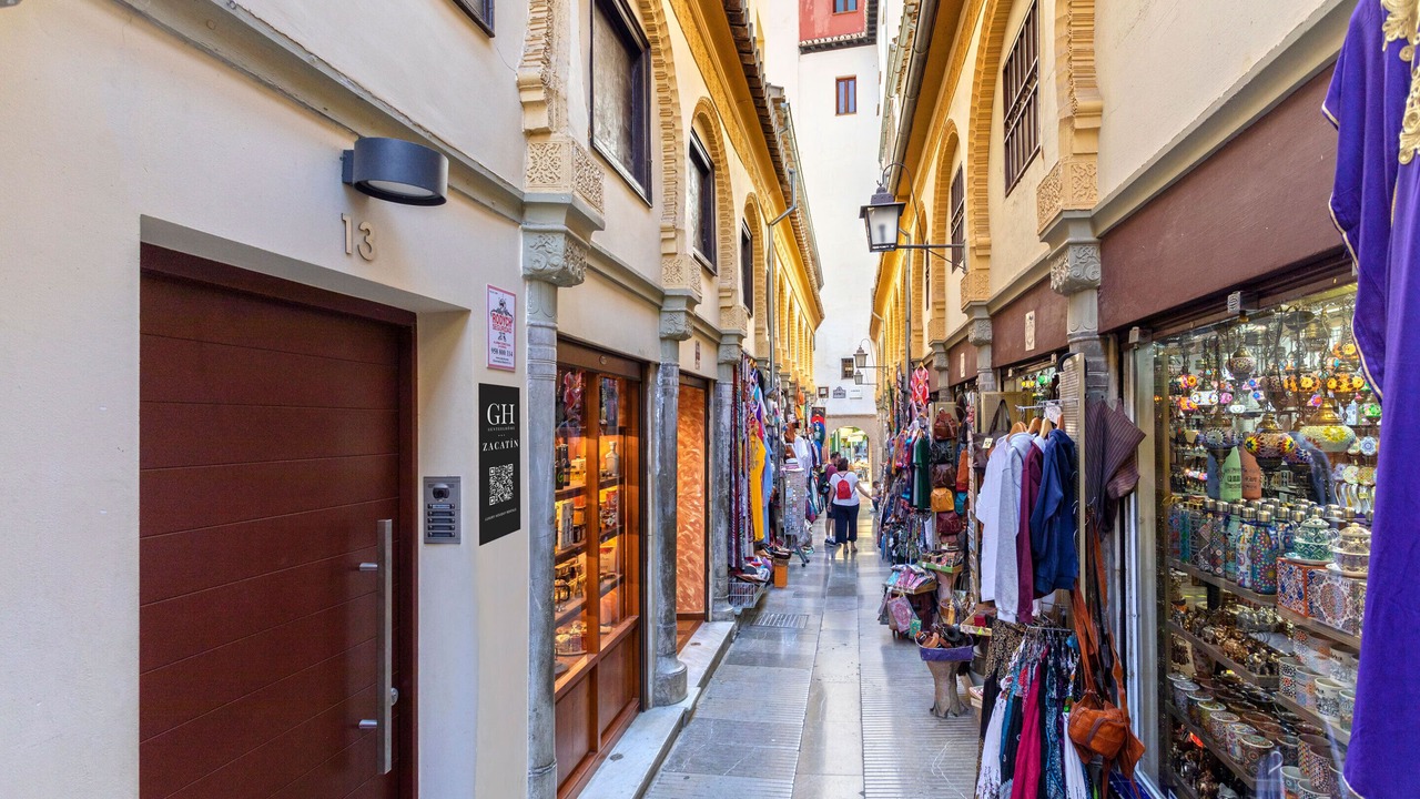Photo of Outdoor in Central District
