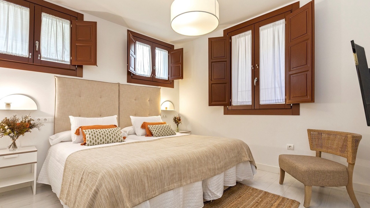Photo of Bedroom in Central District