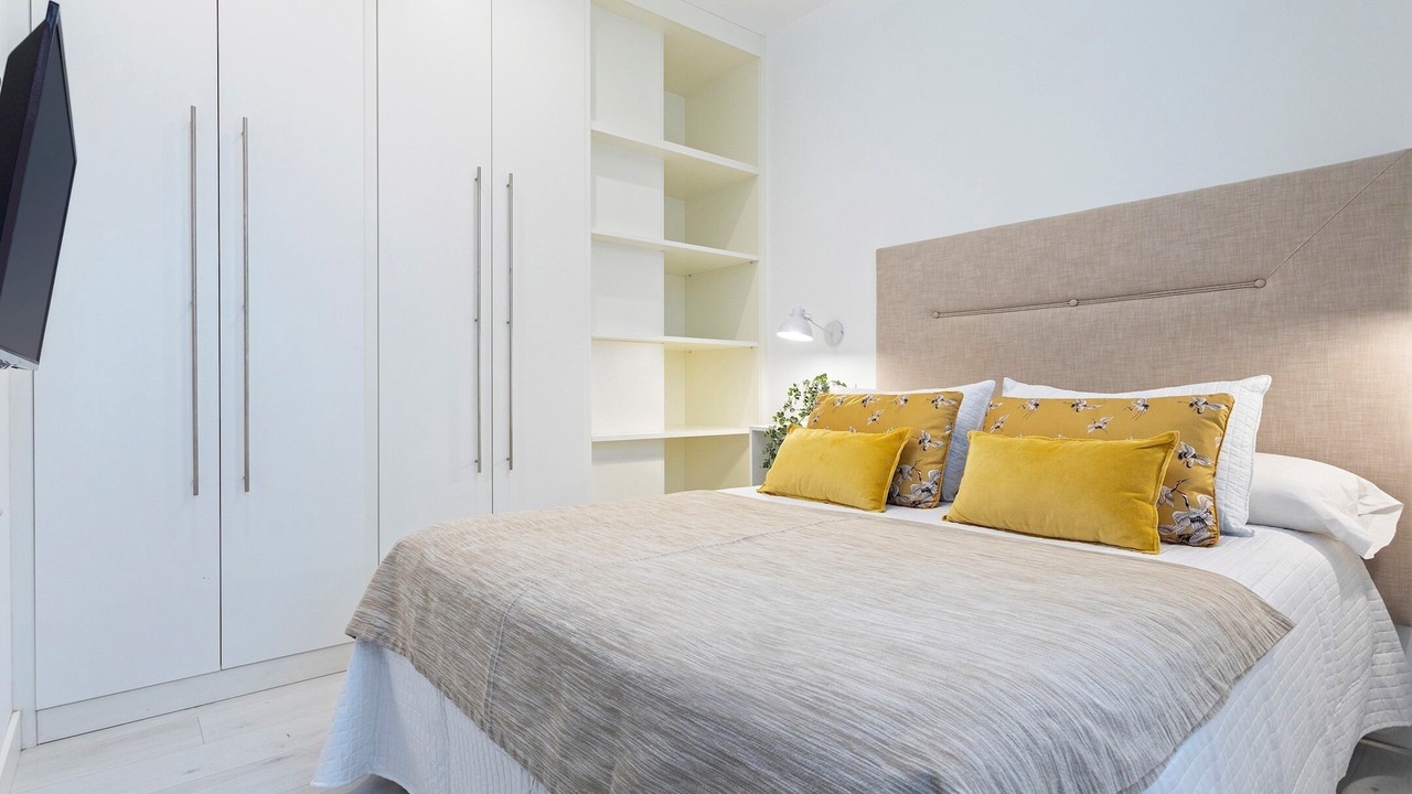 Photo of Bedroom in Central District