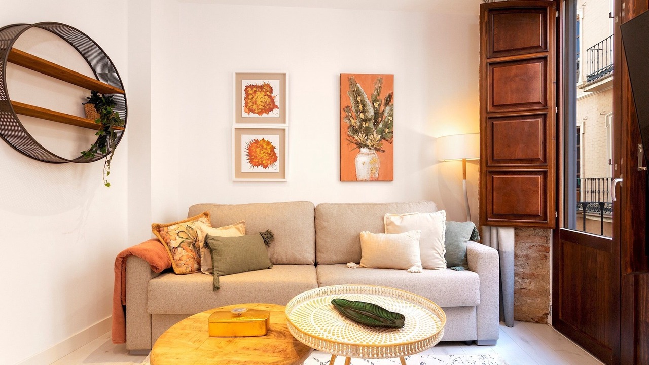 Photo of Livingroom in Central District