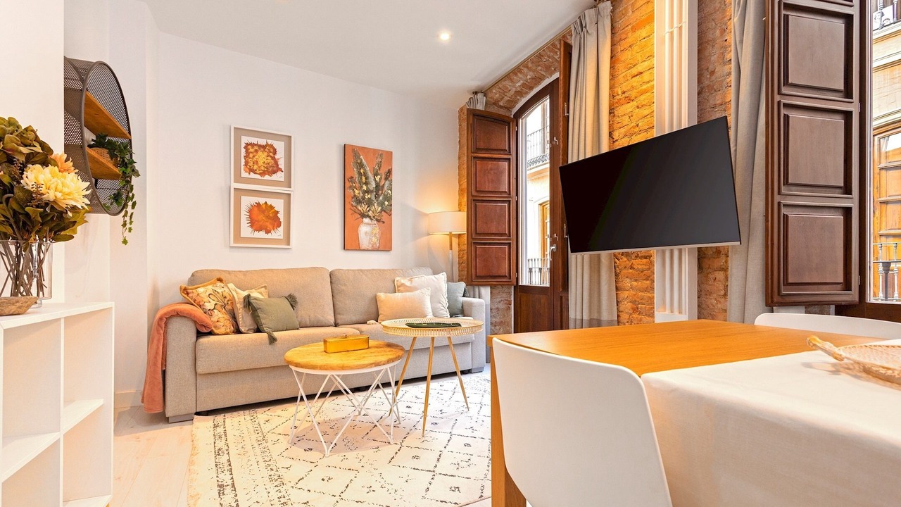 Photo of Livingroom in Central District