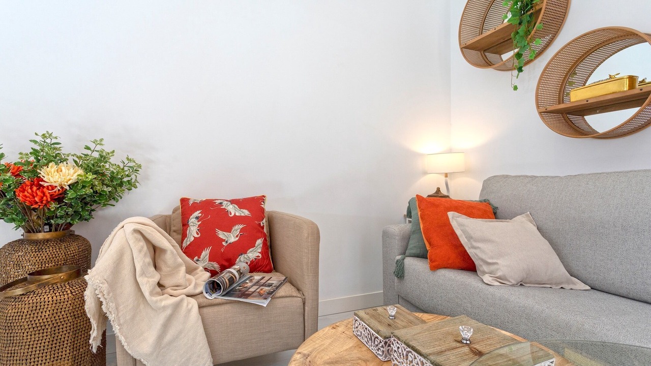 Photo of Livingroom in Central District