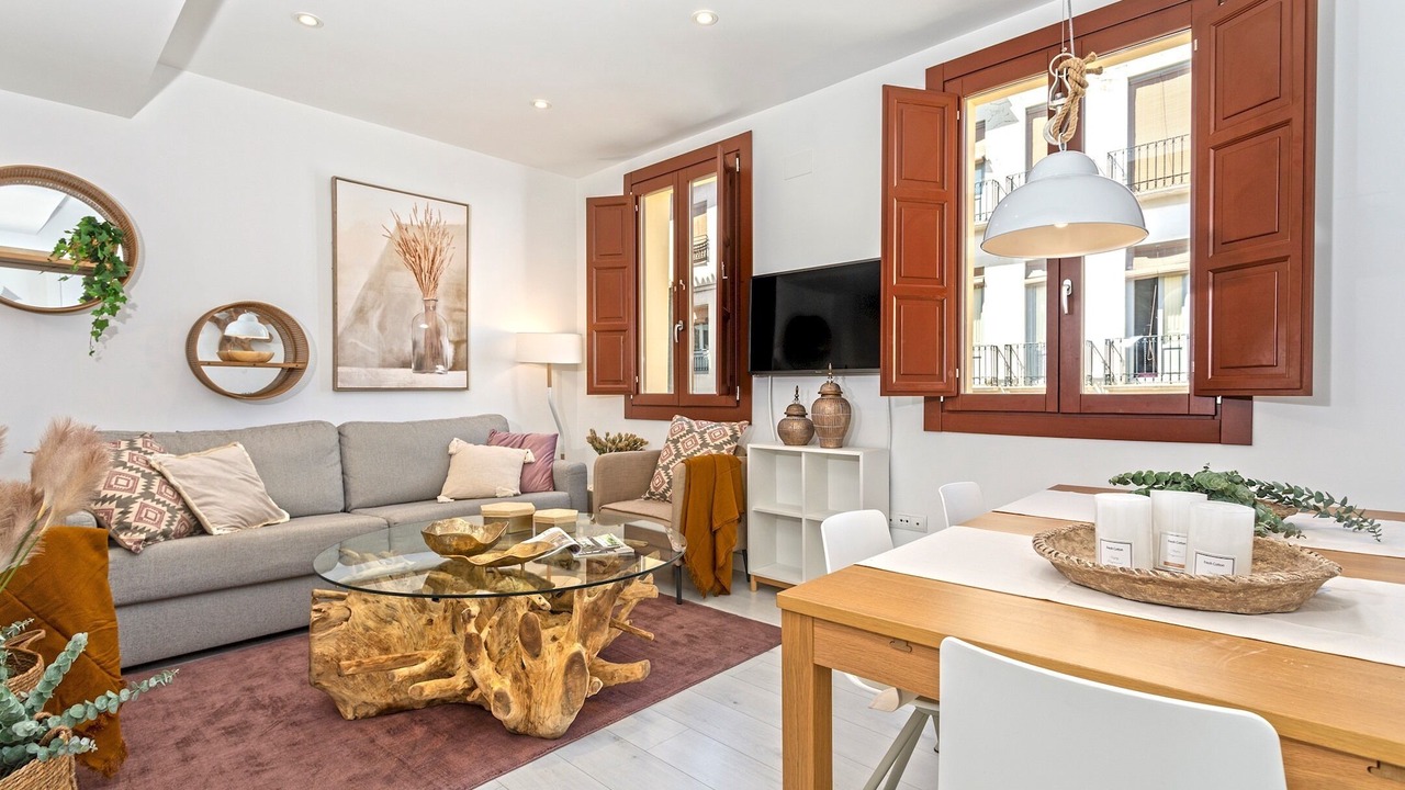 Photo of Livingroom in Central District