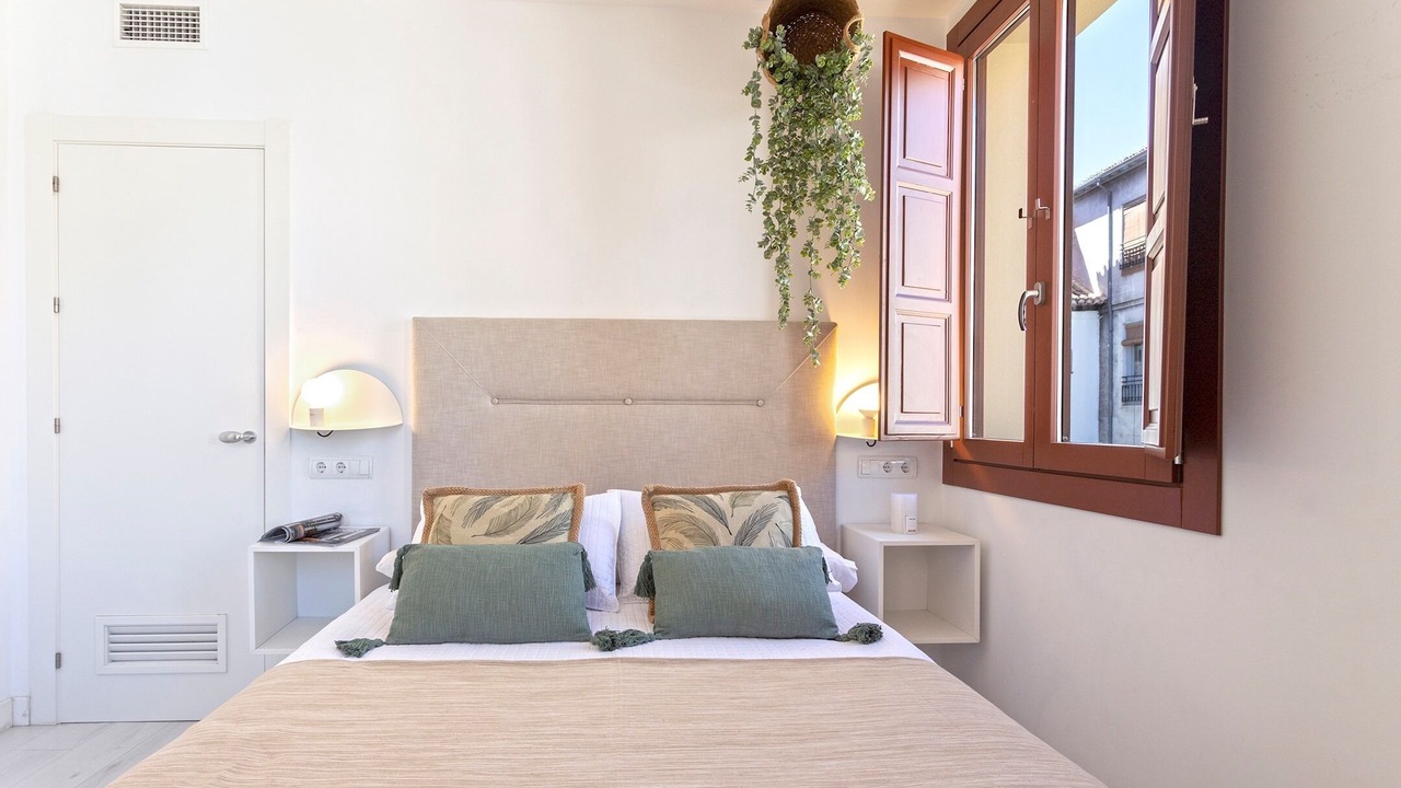 Photo of Bedroom in Central District