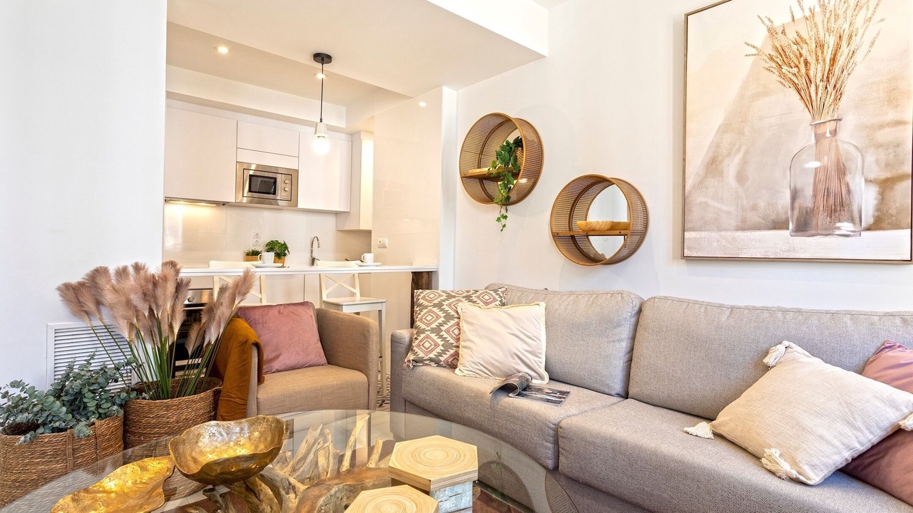 Photo of Livingroom in Central District