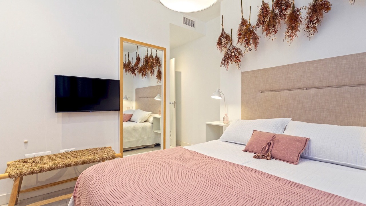 Photo of Bedroom in Central District