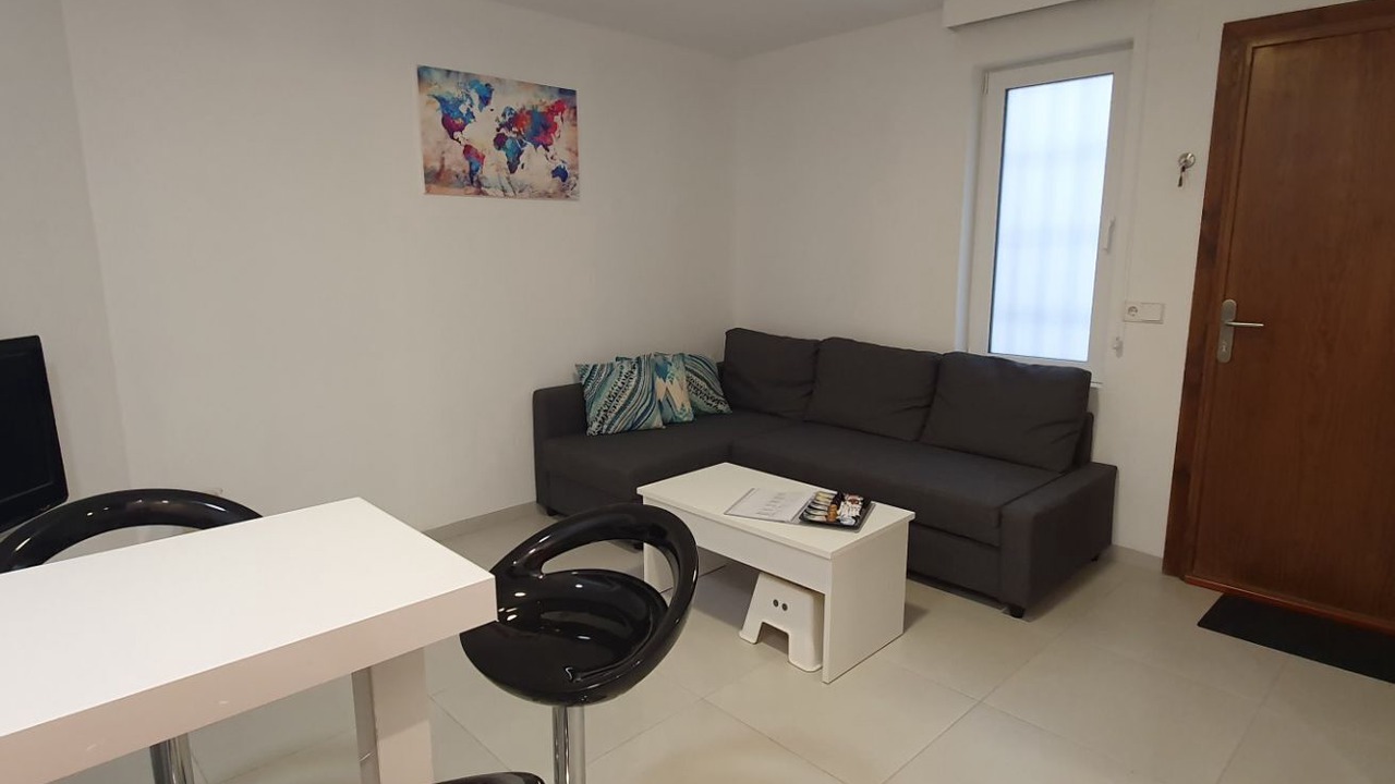 Photo of Livingroom in Central District