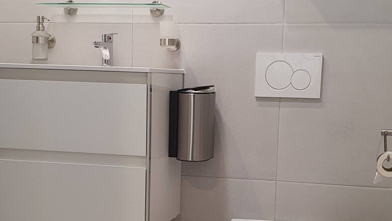 Photo of Bathroom in Central District