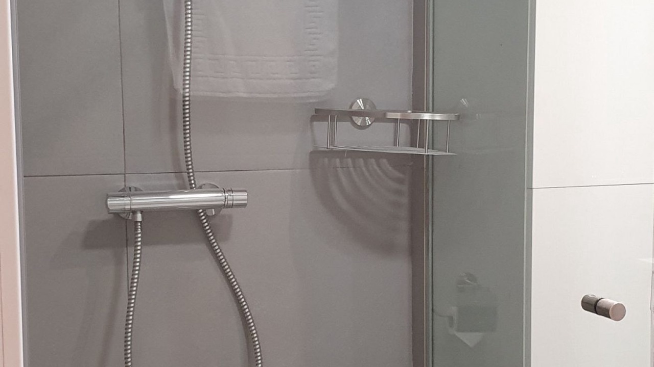 Photo of Bathroom in Central District