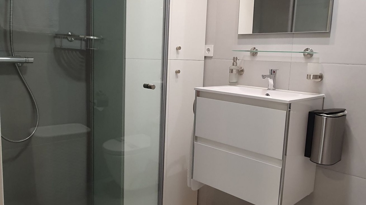 Photo of Bathroom in Central District