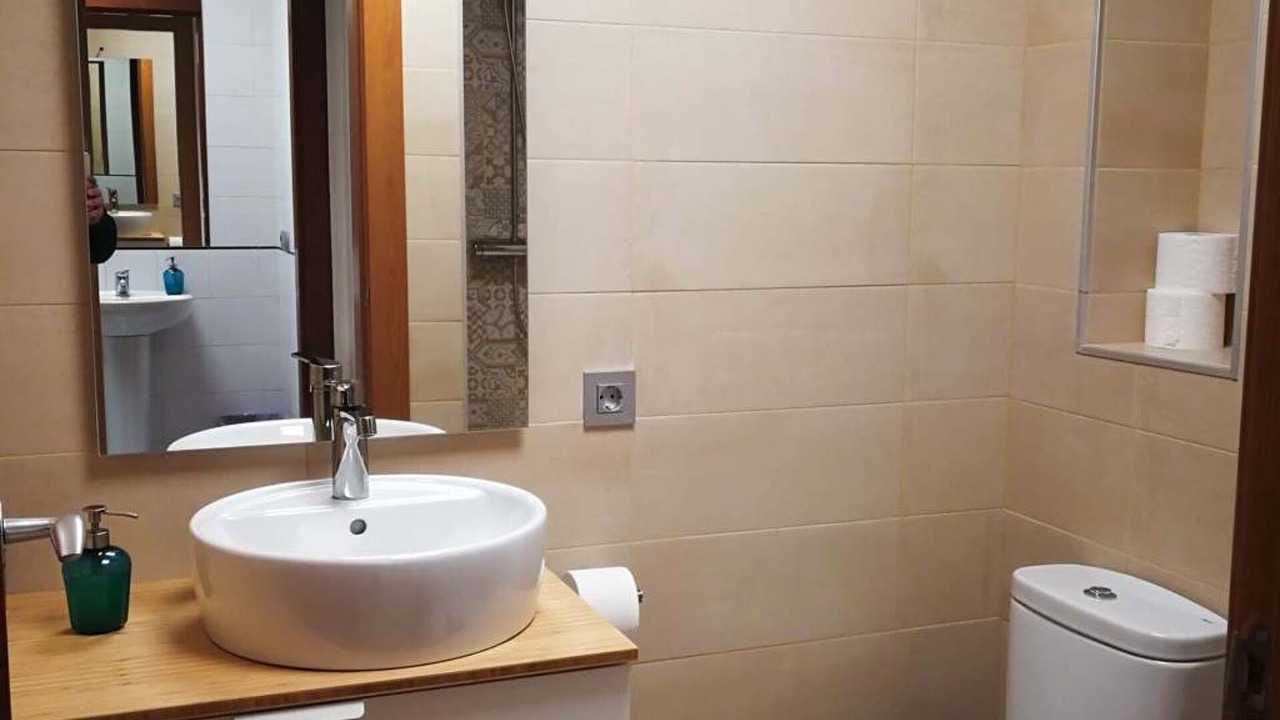 Photo of Bathroom in Central District