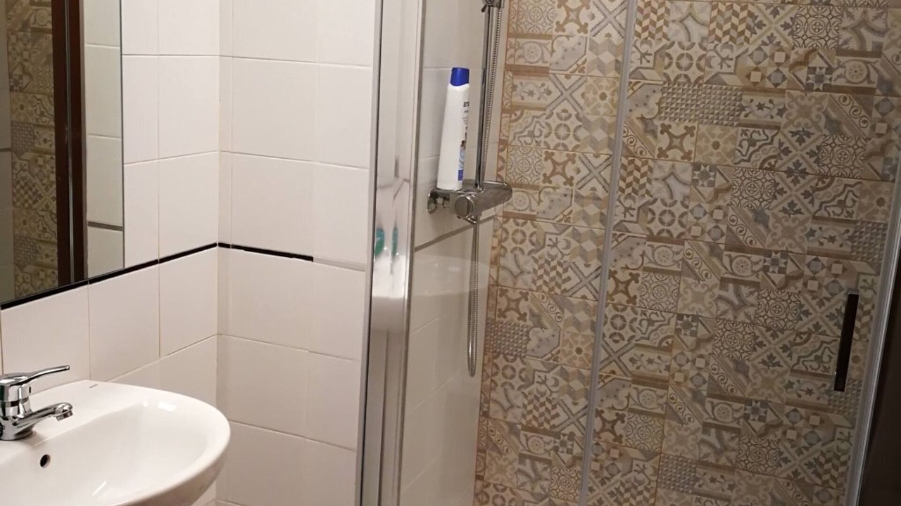 Photo of Bathroom in Central District