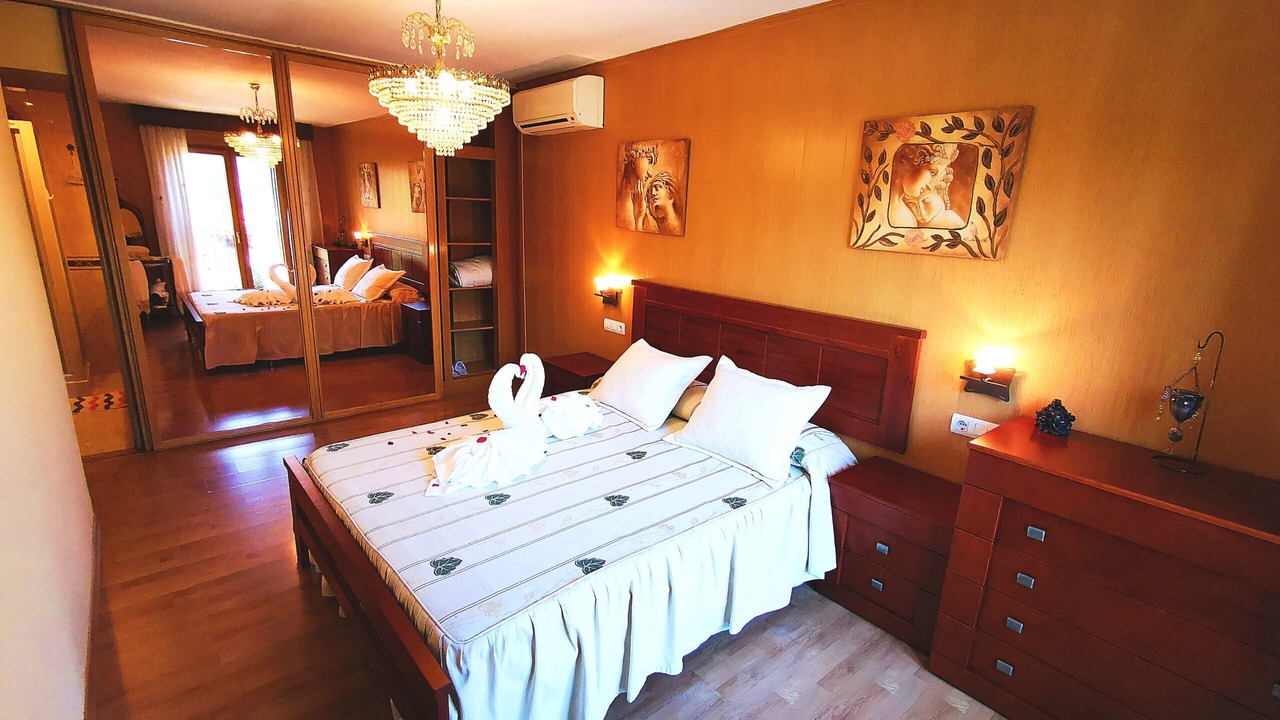 Photo of Bedroom in Figares