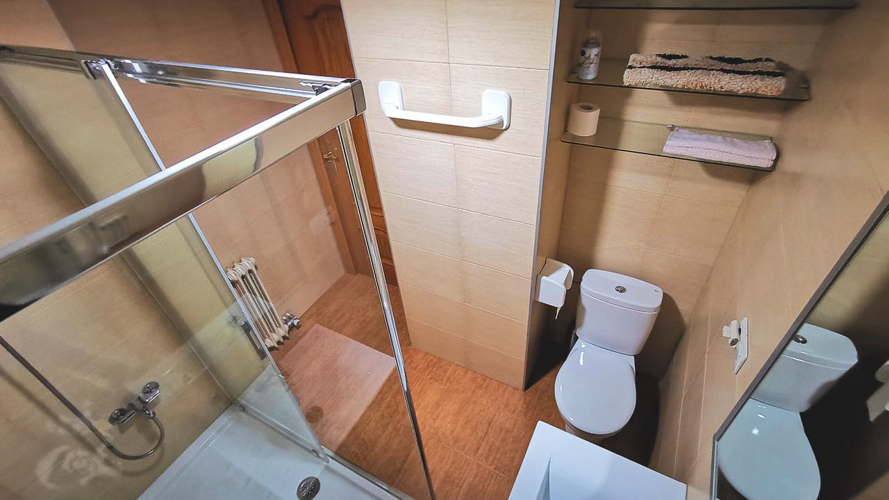Photo of Bathroom in Figares
