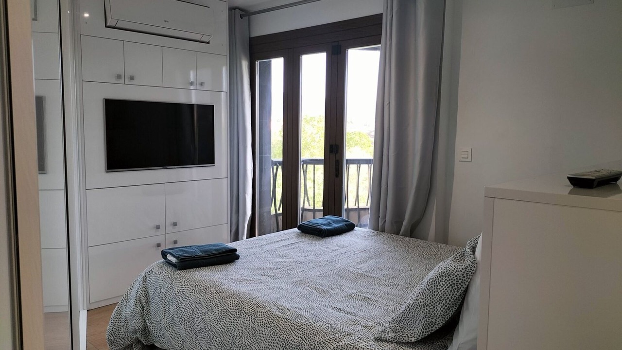 Photo of Bedroom in Central District