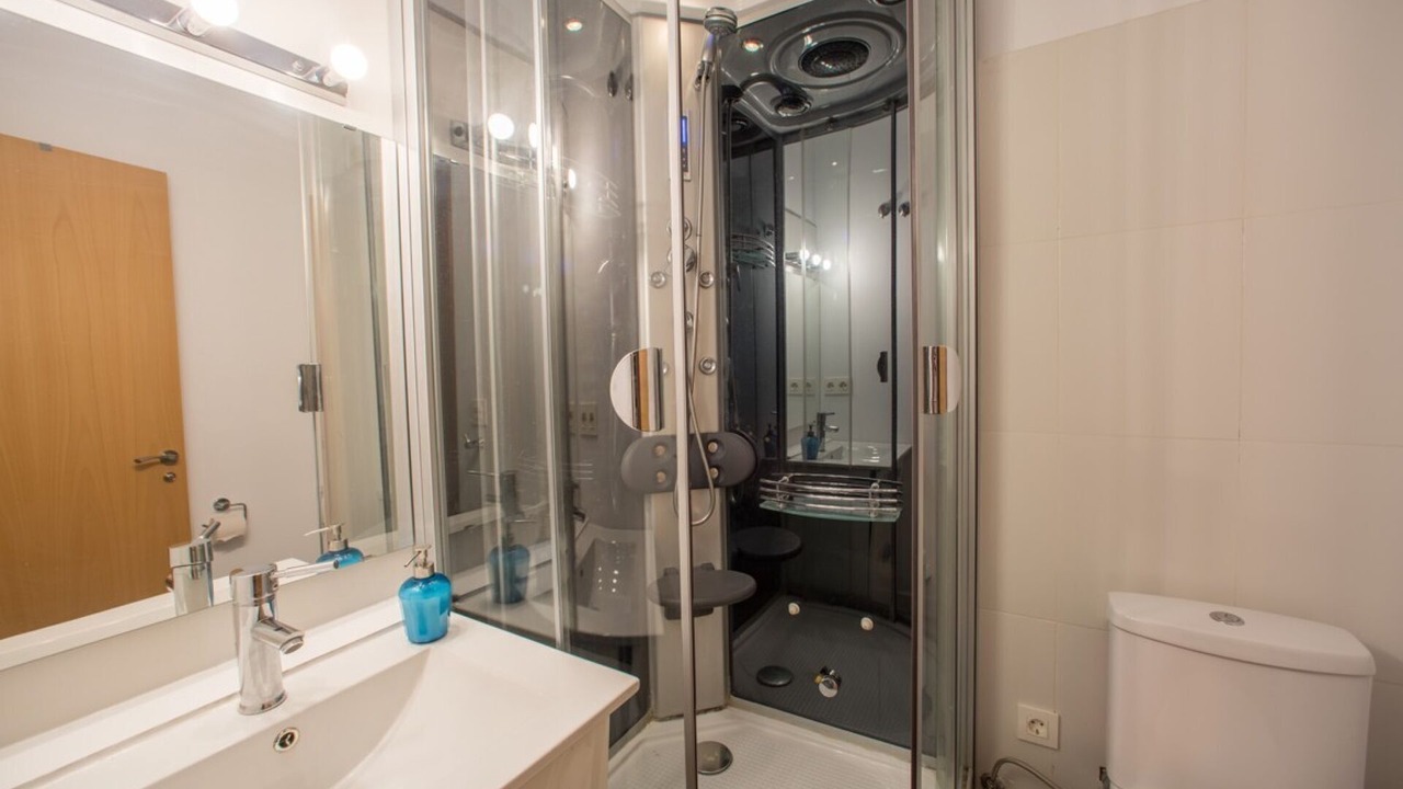 Photo of Bathroom in Figares