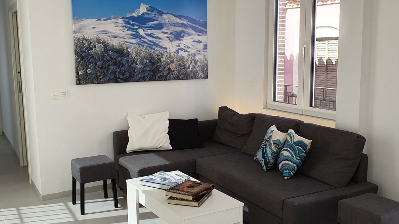 Photo of Livingroom in Central District