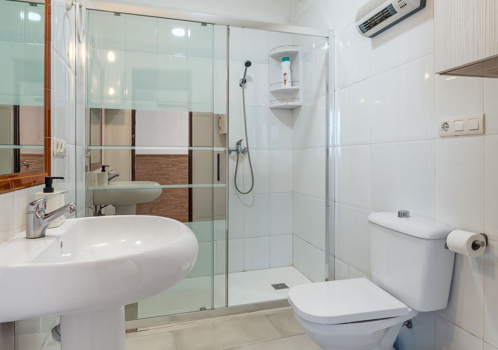 Photo of Bathroom in Cacin
