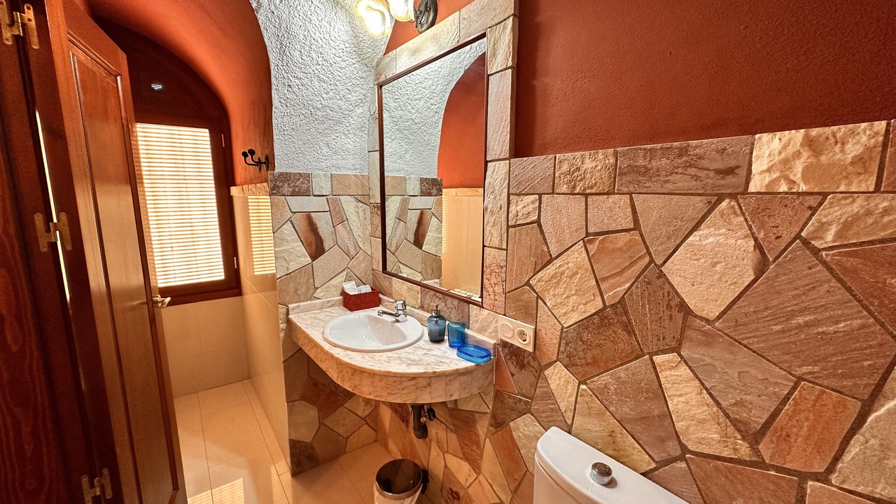 Photo of Bathroom in Benalua de Guadix