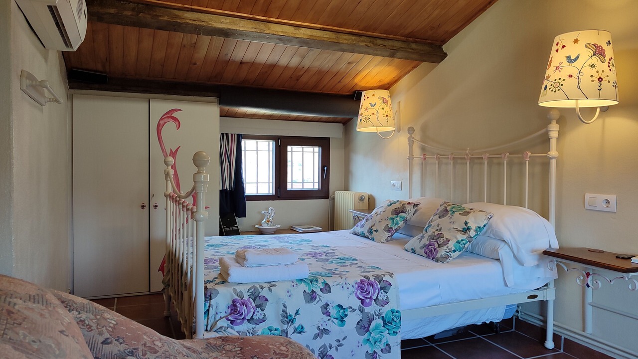 Photo of Bedroom in Albunuelas