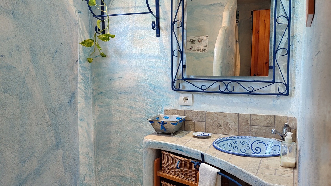 Photo of Bathroom in Albunuelas
