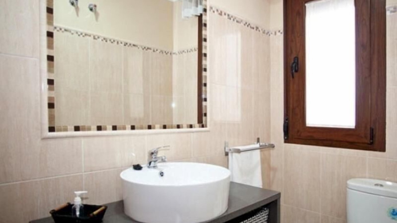 Photo of Bathroom in Guevejar