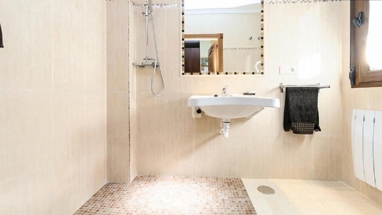 Photo of Bathroom in Guevejar