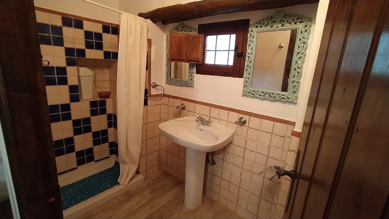 Photo of Bathroom in Algarinejo