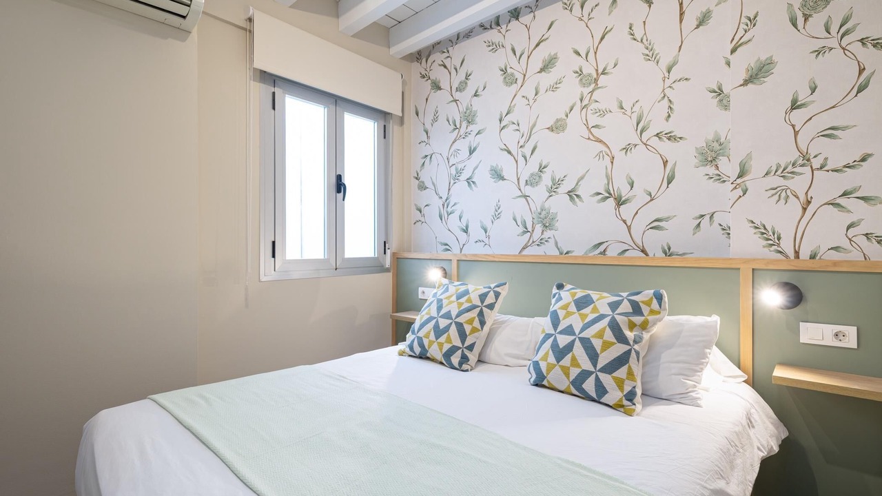 Photo of Bedroom in Central District