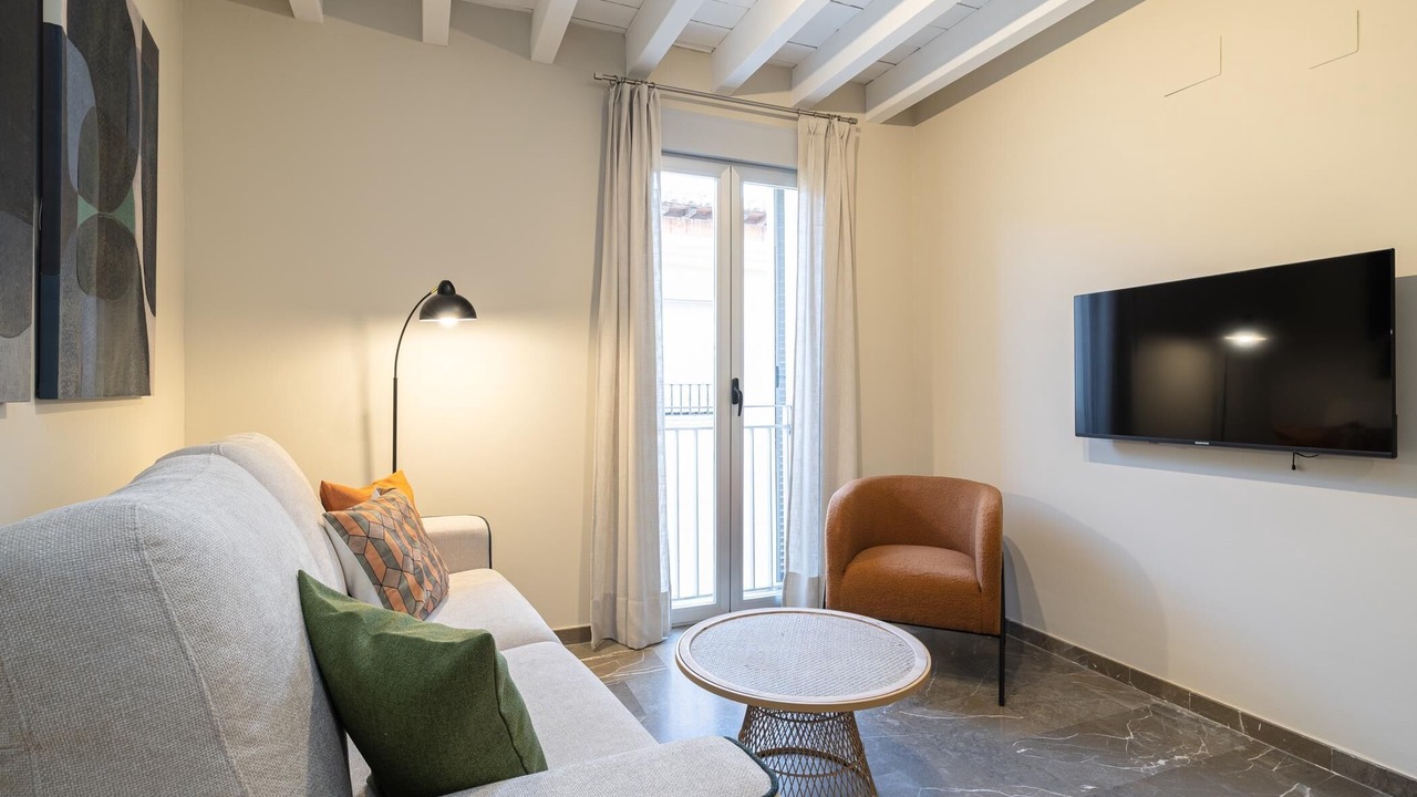 Photo of Livingroom in Central District