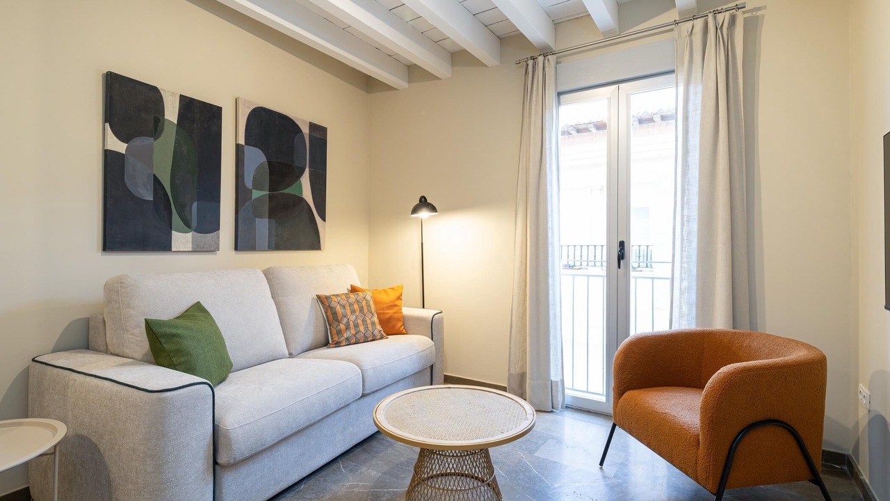 Photo of Livingroom in Central District
