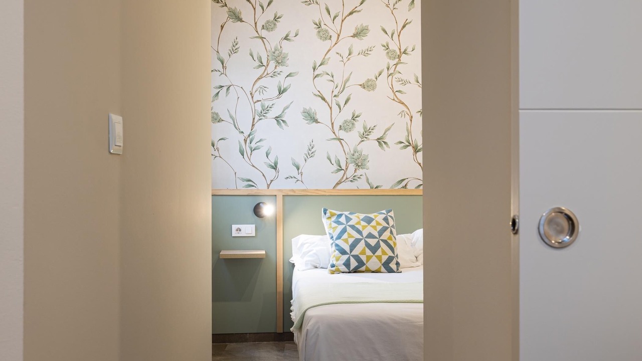 Photo of Bedroom in Central District