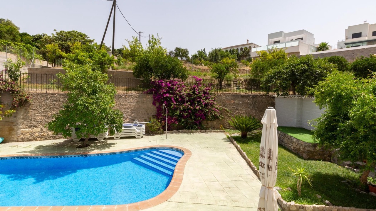 Photo of Outdoor in Melegis