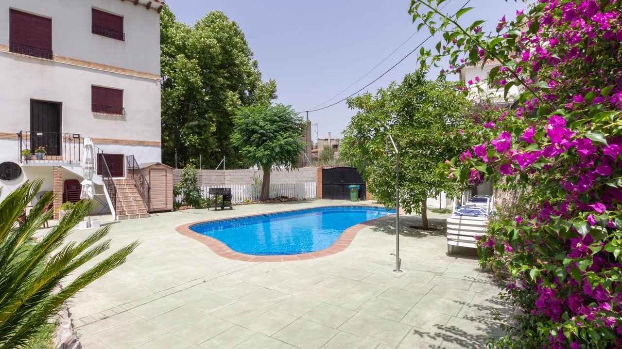 Photo of Outdoor in Melegis