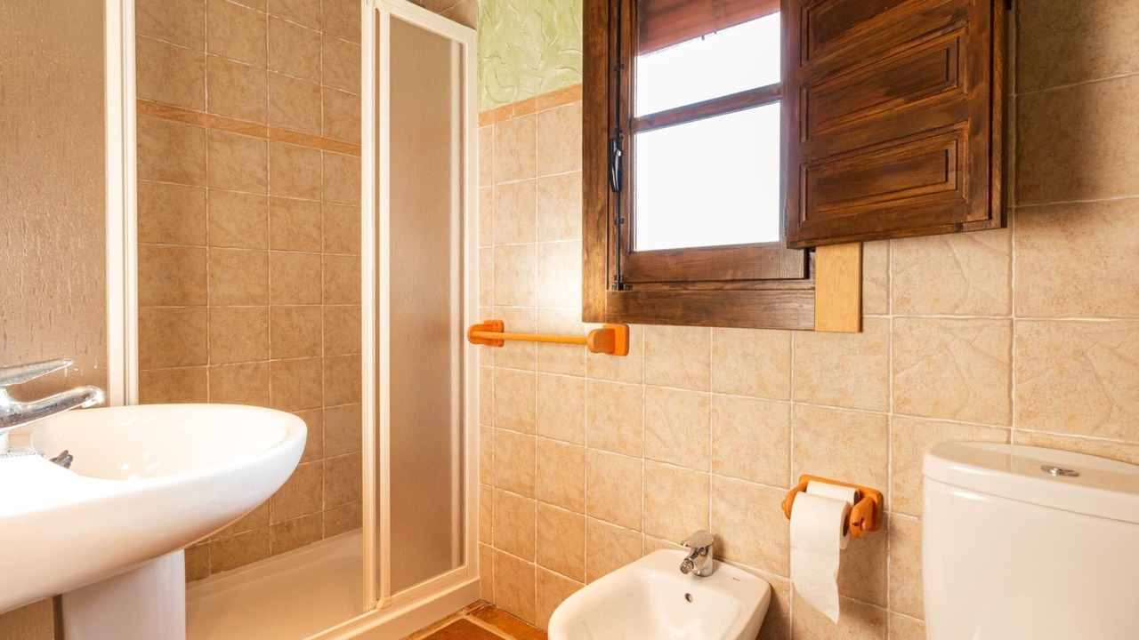 Photo of Bathroom in Melegis
