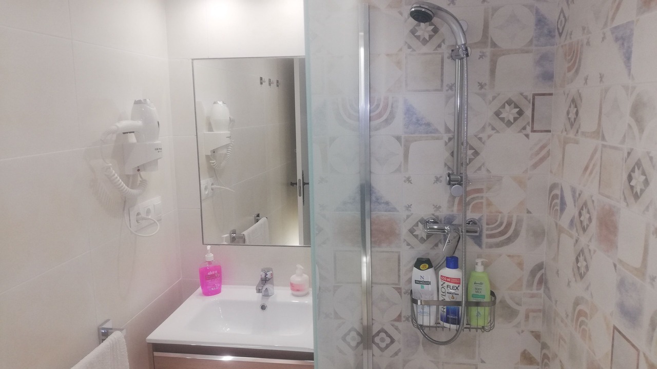 Photo of Bathroom in Quentar
