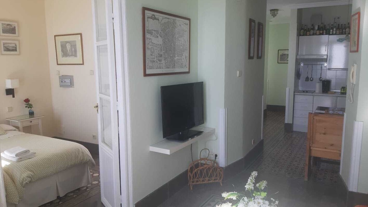 Photo of Bedroom in Central District