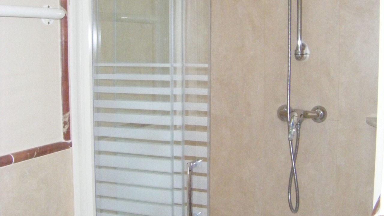 Photo of Bathroom in Central District