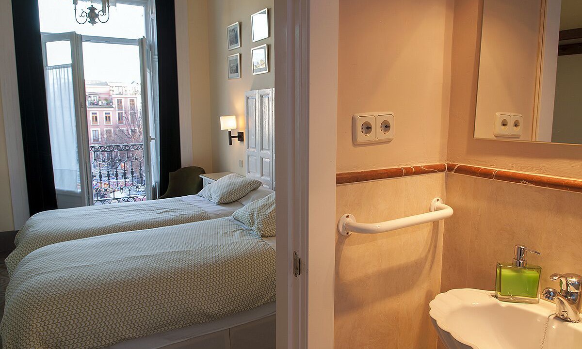 Photo of Bedroom in Central District