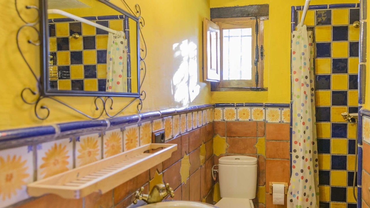 Photo of Bathroom in Algarinejo