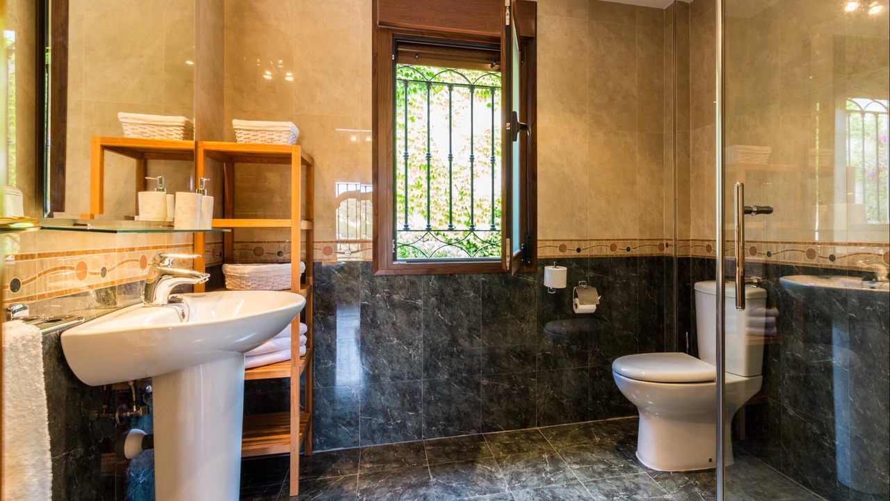 Photo of Bathroom in Conchar
