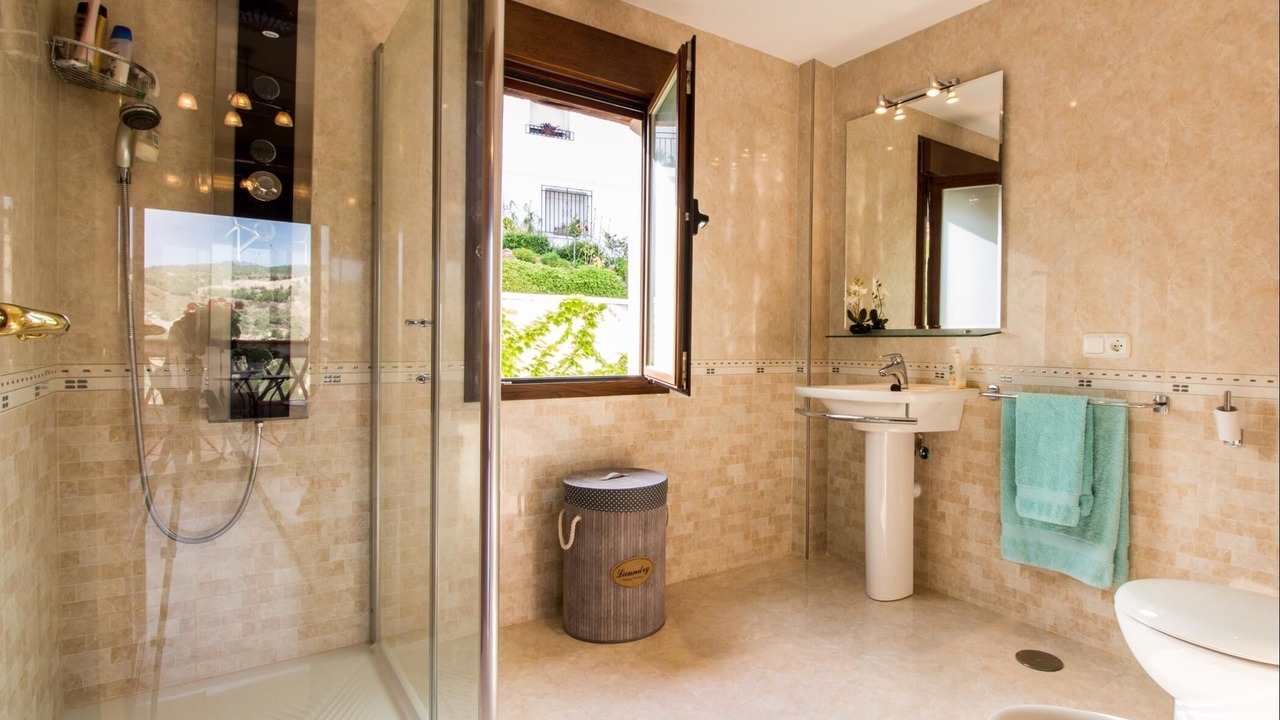 Photo of Bathroom in Conchar