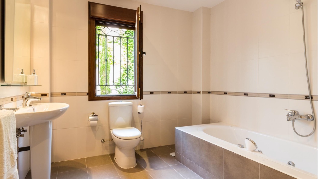 Photo of Bathroom in Conchar