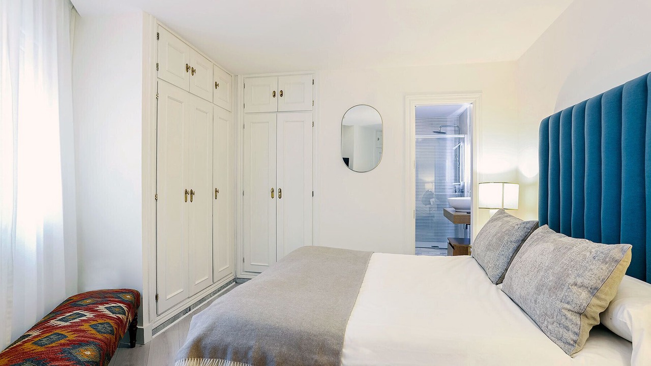 Photo of Bedroom in Central District