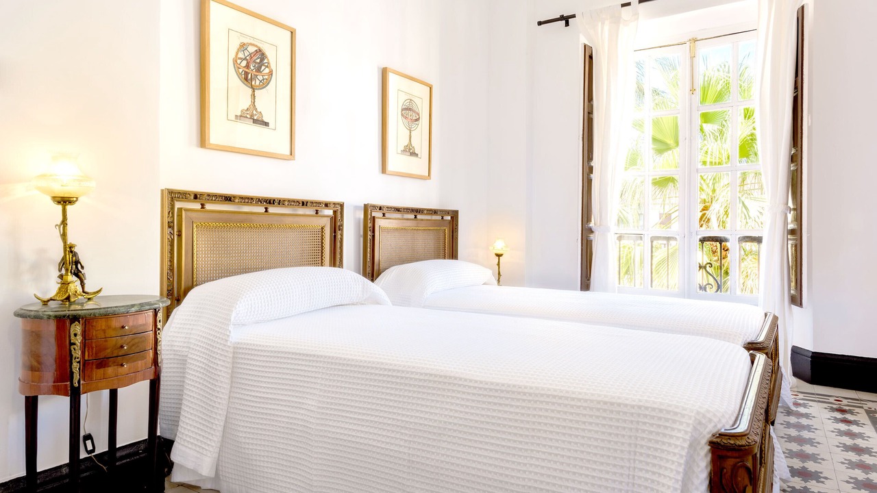 Photo of Bedroom in Central District