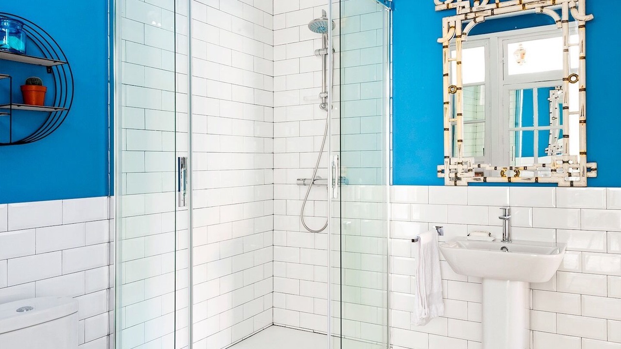 Photo of Bathroom in Central District